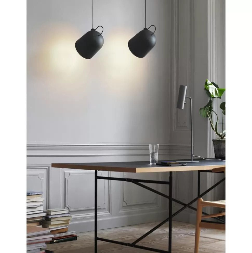 kleine_pendelleuchte_angle_6-2.webp Hot Design for the People Kleine Pendelleuchte Angle