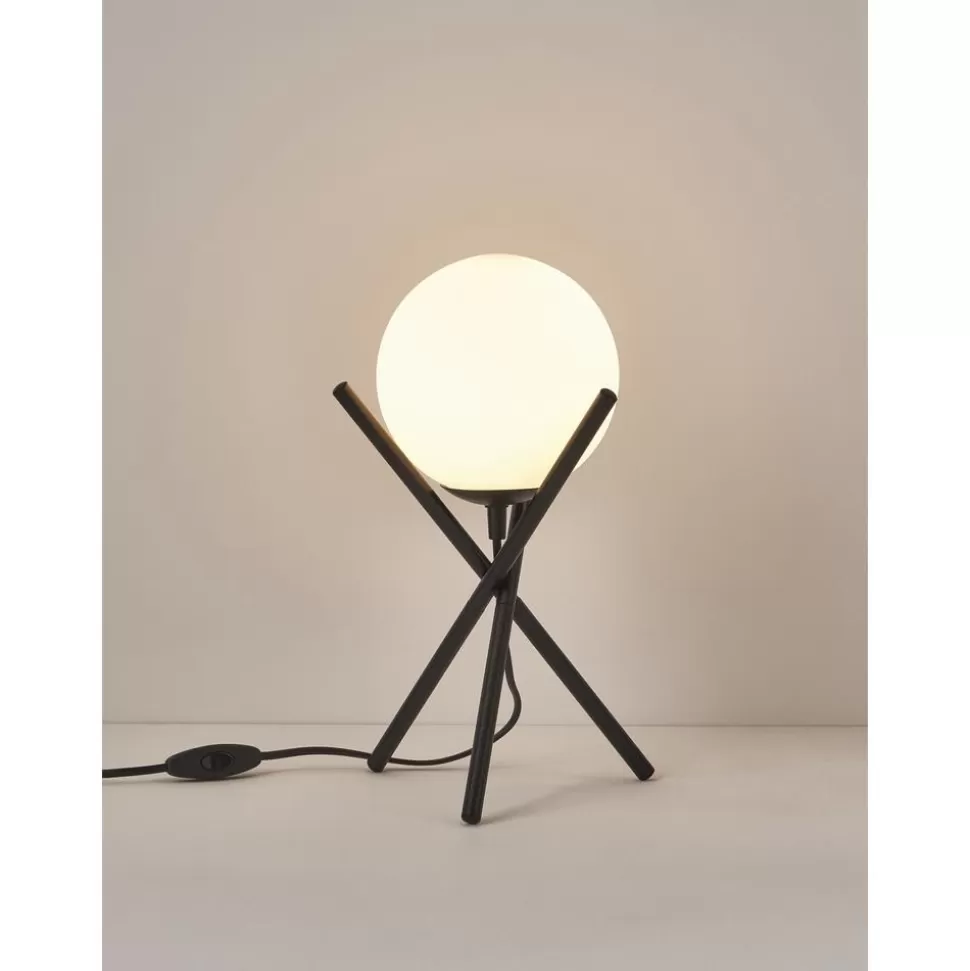 kleine_tripod_tischlampe_erik_mit_glasschirm_3-5.webp Store Westwing Collection Kleine Tripod Tischlampe Erik Mit Glasschirm