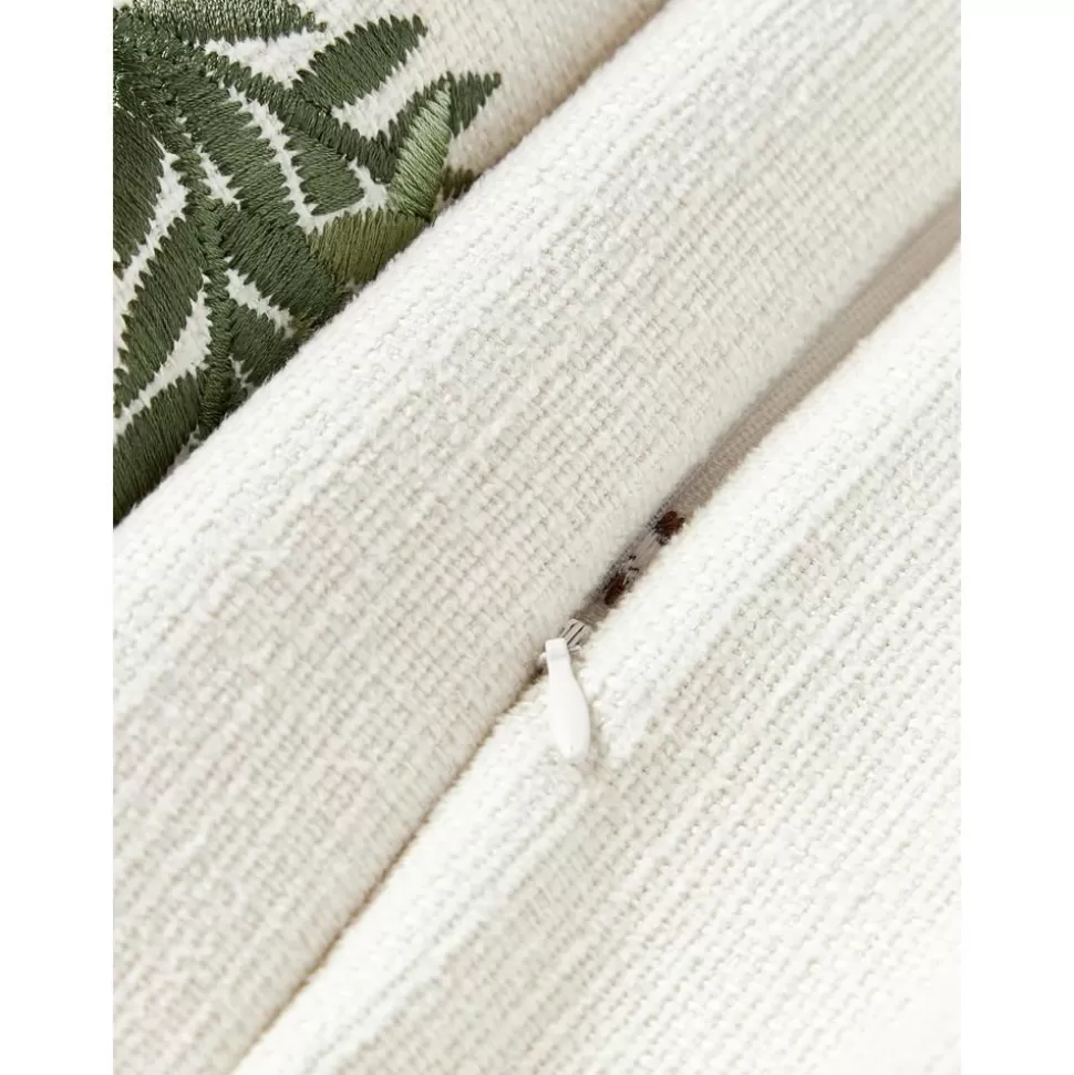 winterlich_bestickte_kissenhulle_imala_mit_quasten_6-2.webp Best Sale Westwing Collection Winterlich Bestickte Kissenhulle Imala Mit Quasten